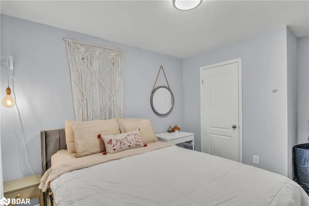 80 Palacebeach Trail