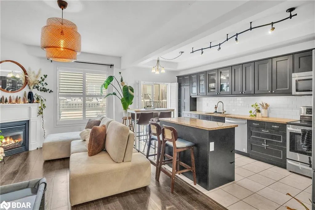 80 Palacebeach Trail