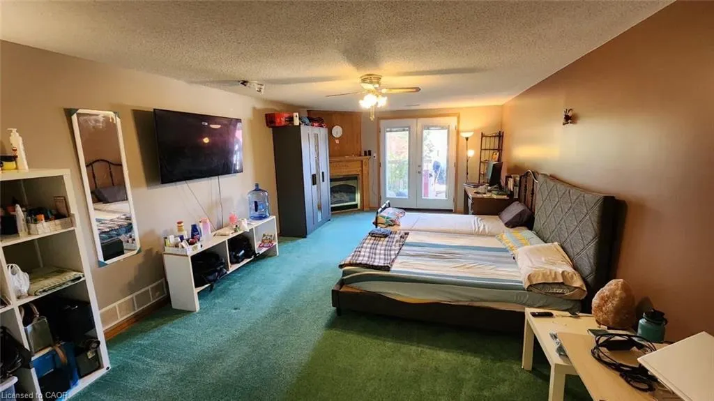71 Alexander Avenue, #B2