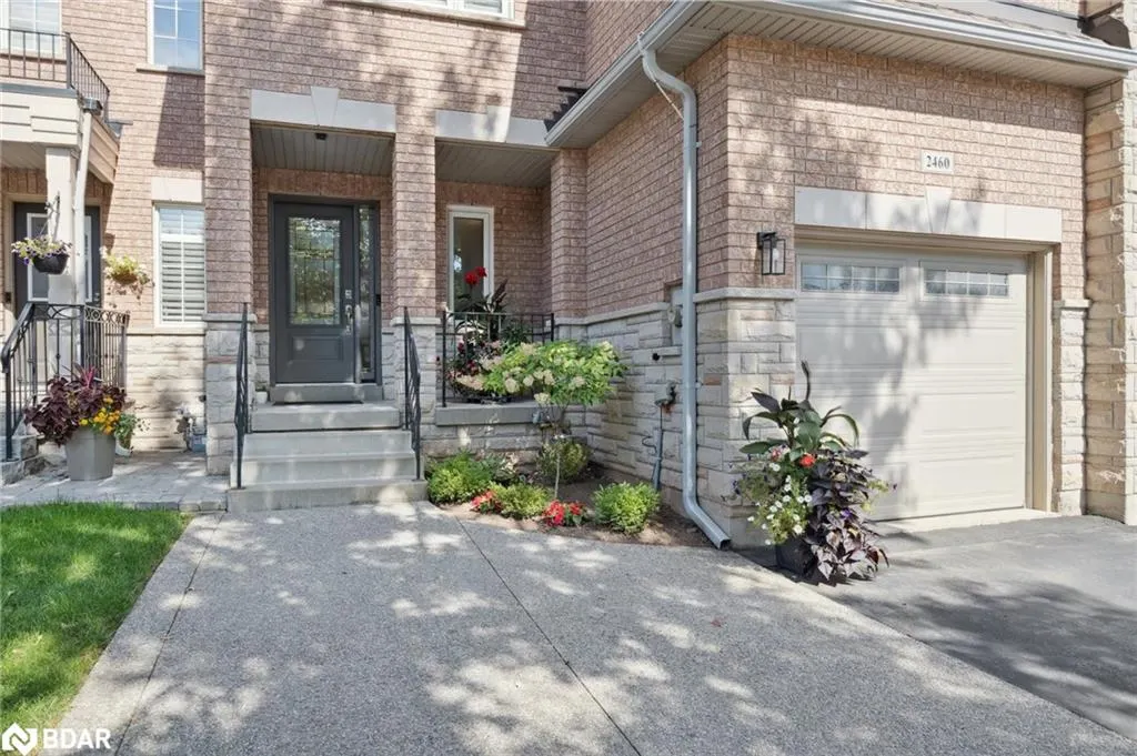 2460 Newcastle Crescent