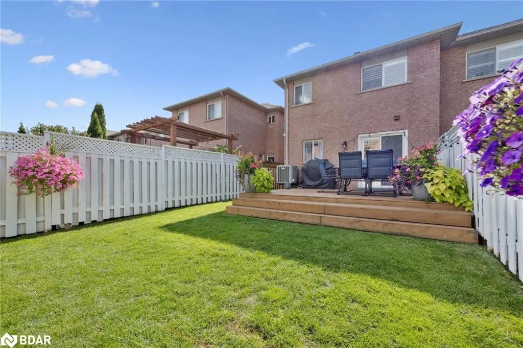 2460 Newcastle Crescent