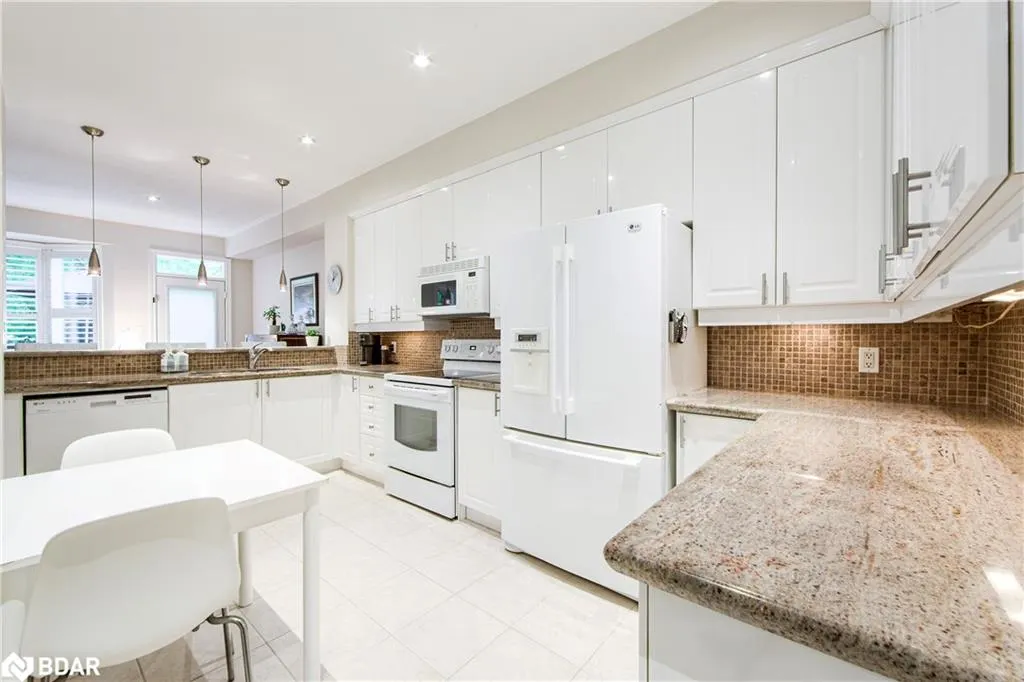 300 Ravineview Way, #21