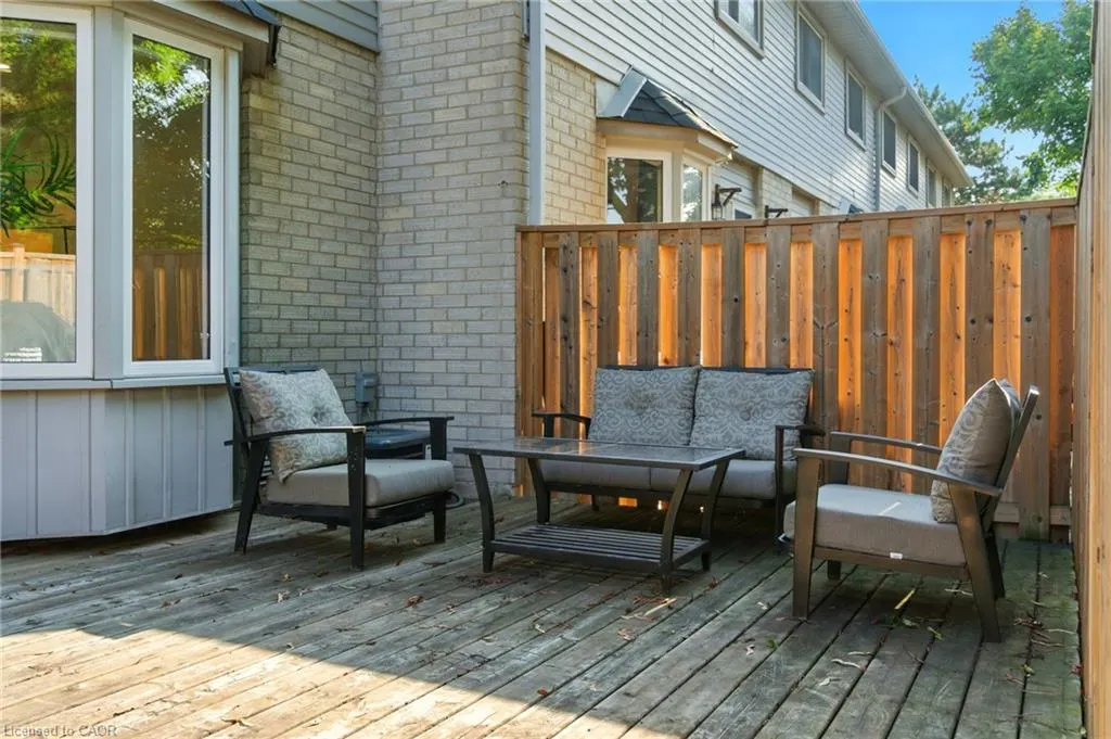 1 Royalwood Court, #5