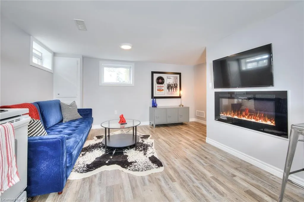 40 Brunswick Avenue, #B