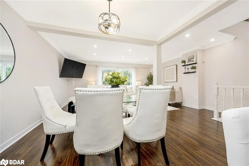 318 Laurier Avenue, #20