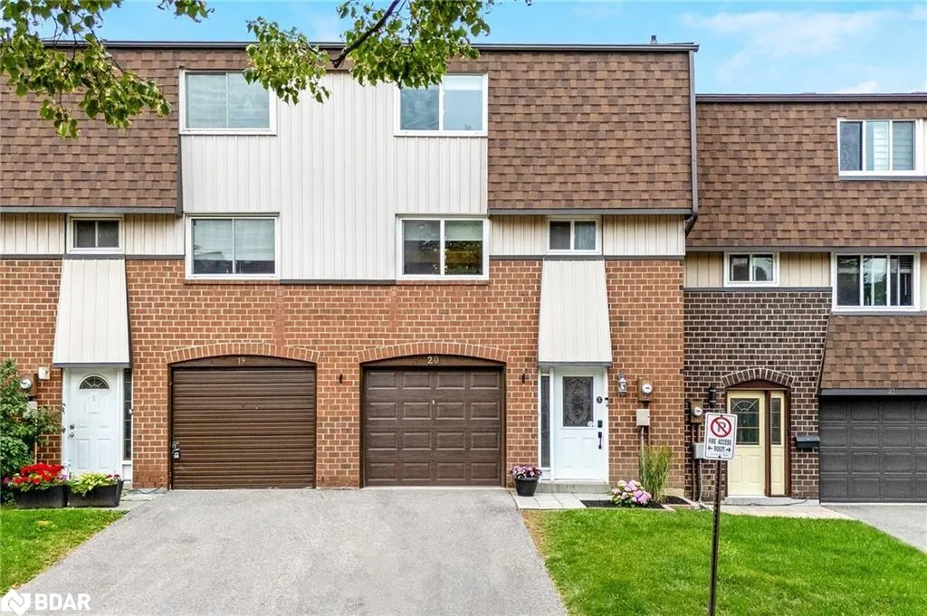 318 Laurier Avenue, #20