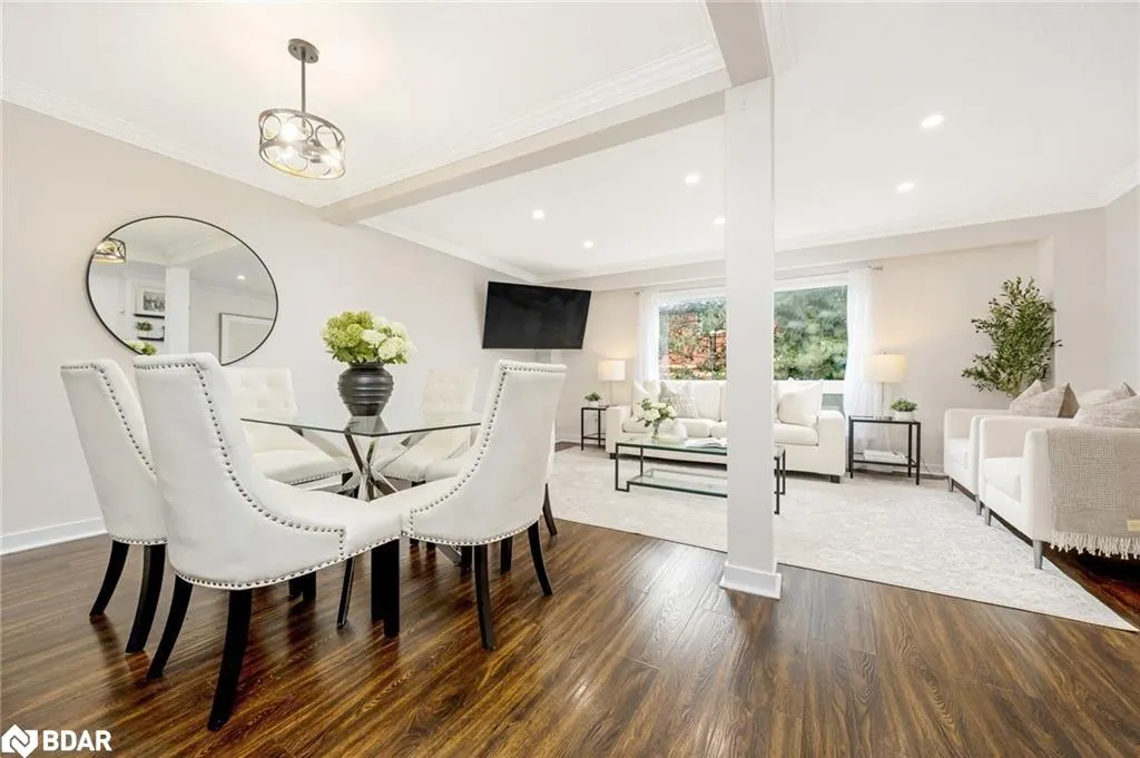 318 Laurier Avenue, #20