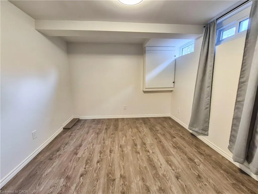 11 Duncairn Avenue, #Lower