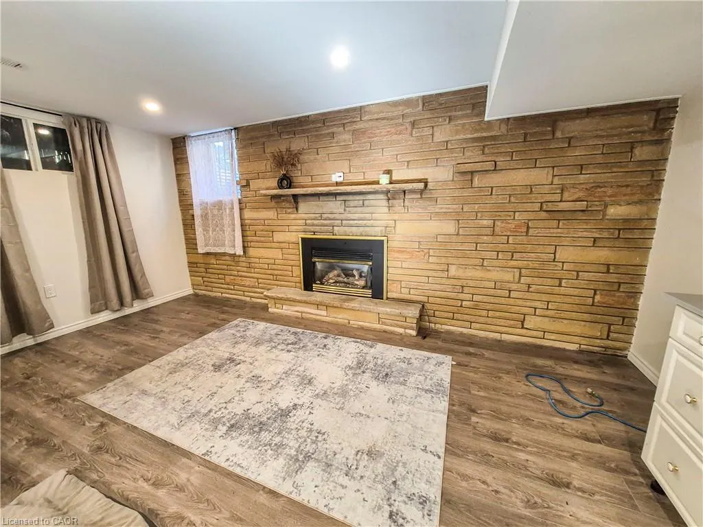11 Duncairn Avenue, #Lower
