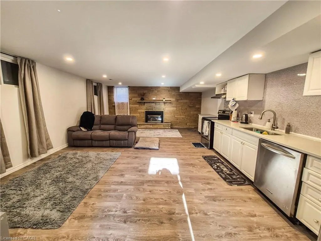 11 Duncairn Avenue, #Lower