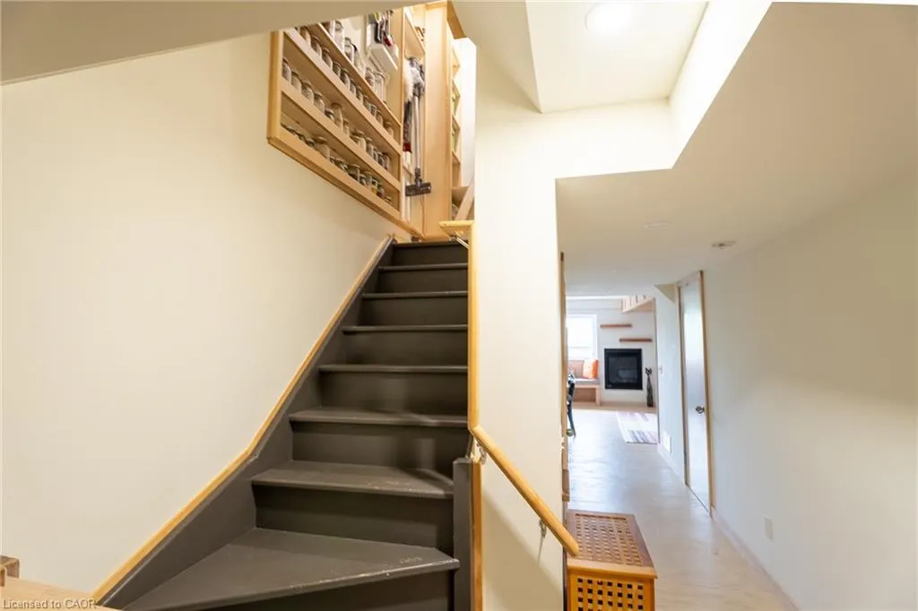 159 Kemp Crescent