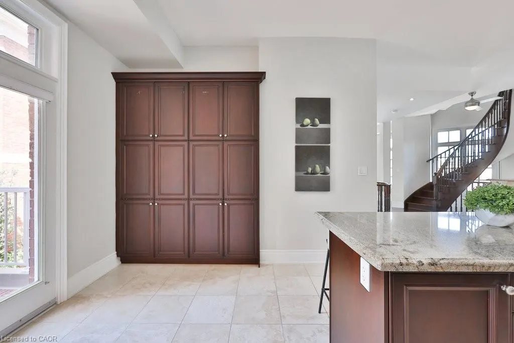 120 Bronte Road, #8