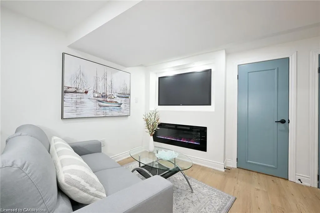 213 East 28th Street, #Lower