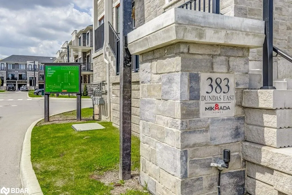 383 Dundas Street E, #34