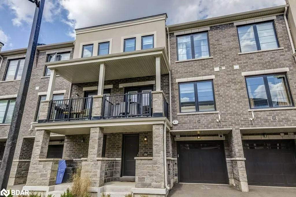 383 Dundas Street E, #34