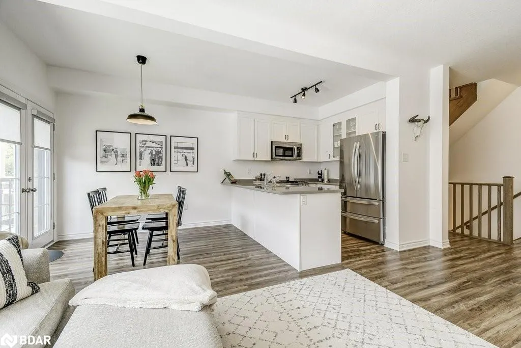 383 Dundas Street E, #34