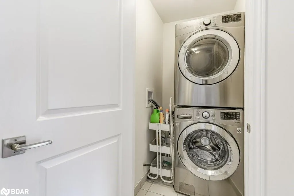 383 Dundas Street E, #34