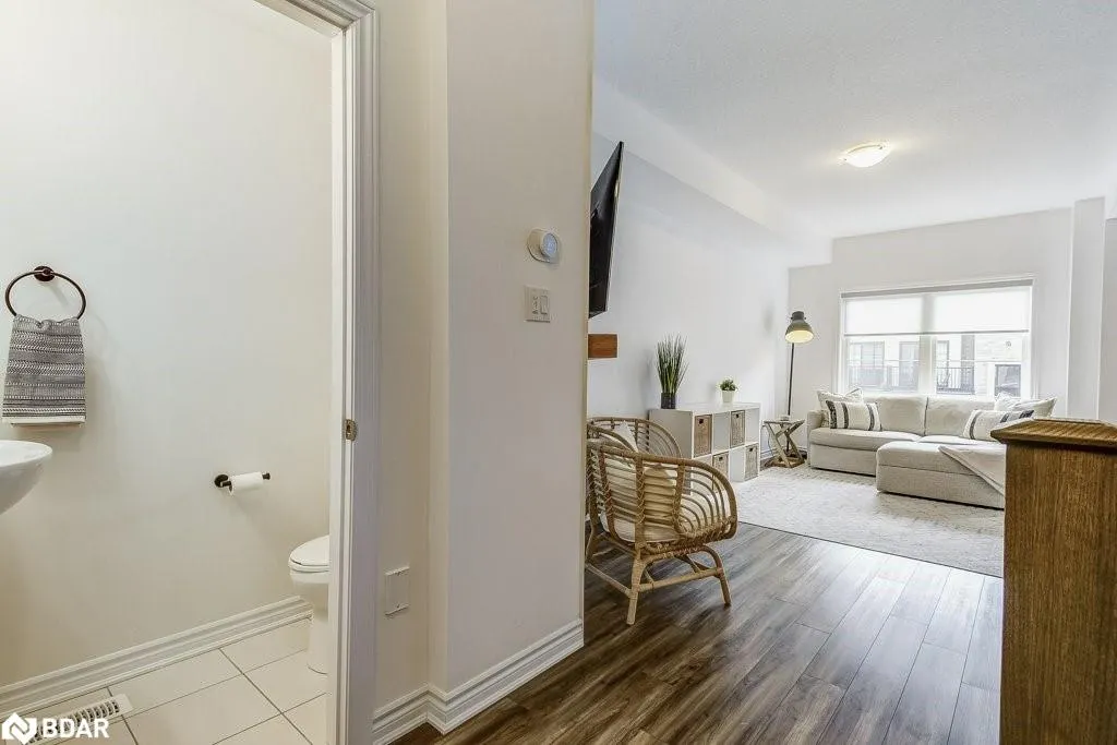 383 Dundas Street E, #34