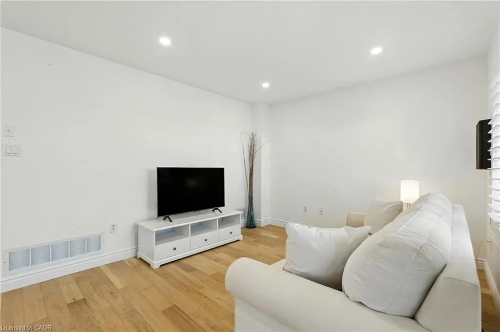 5090 Fairview Street, #48