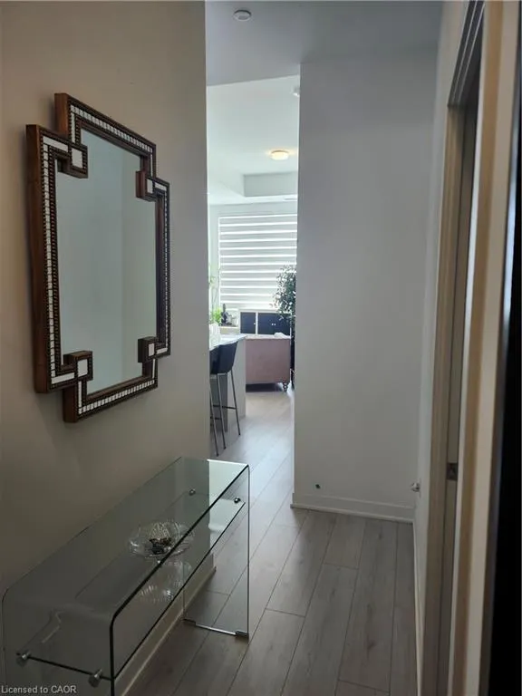 395 Dundas Street West Street, #114