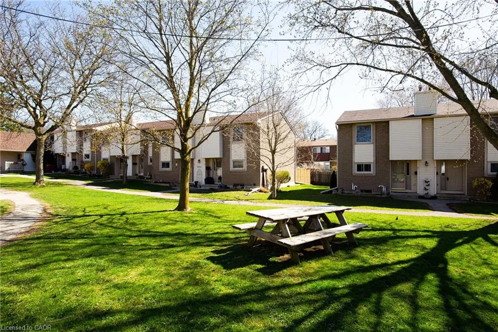 11 Grand River Boulevard, #20