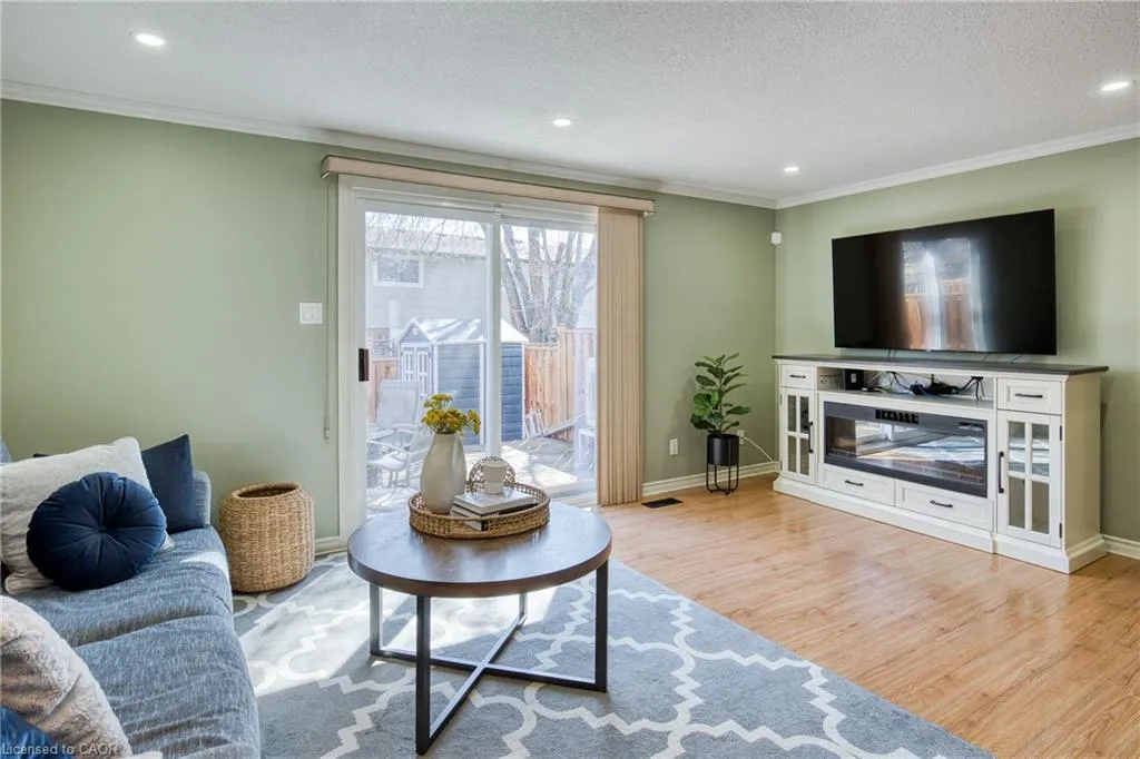 11 Grand River Boulevard, #20