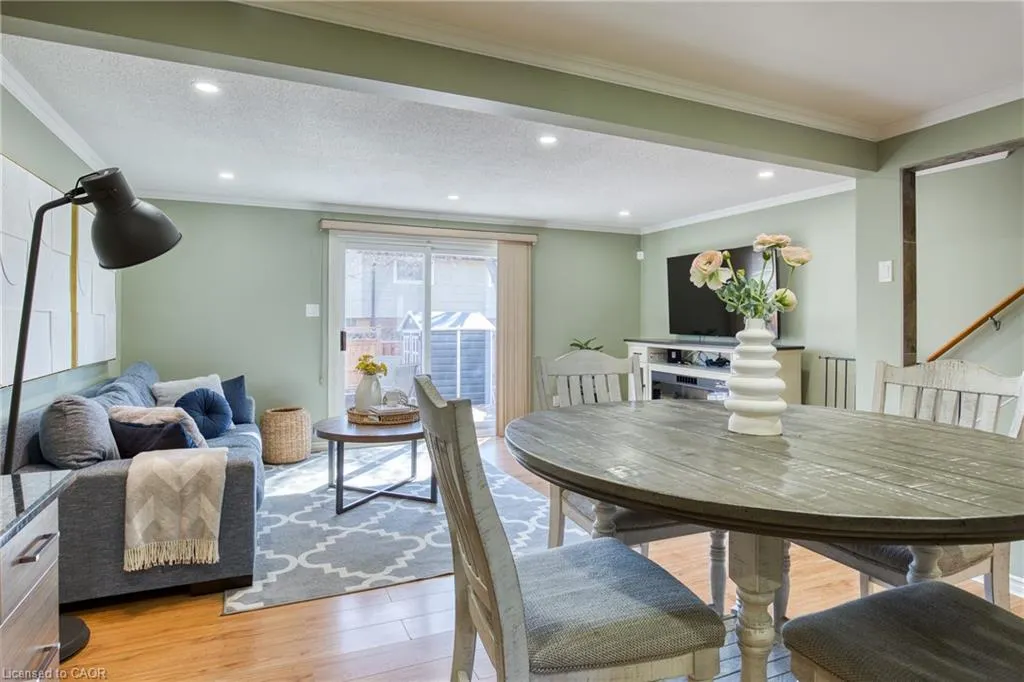 11 Grand River Boulevard, #20