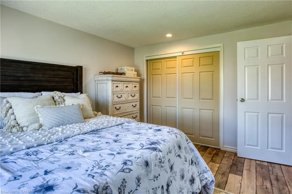11 Grand River Boulevard, #20