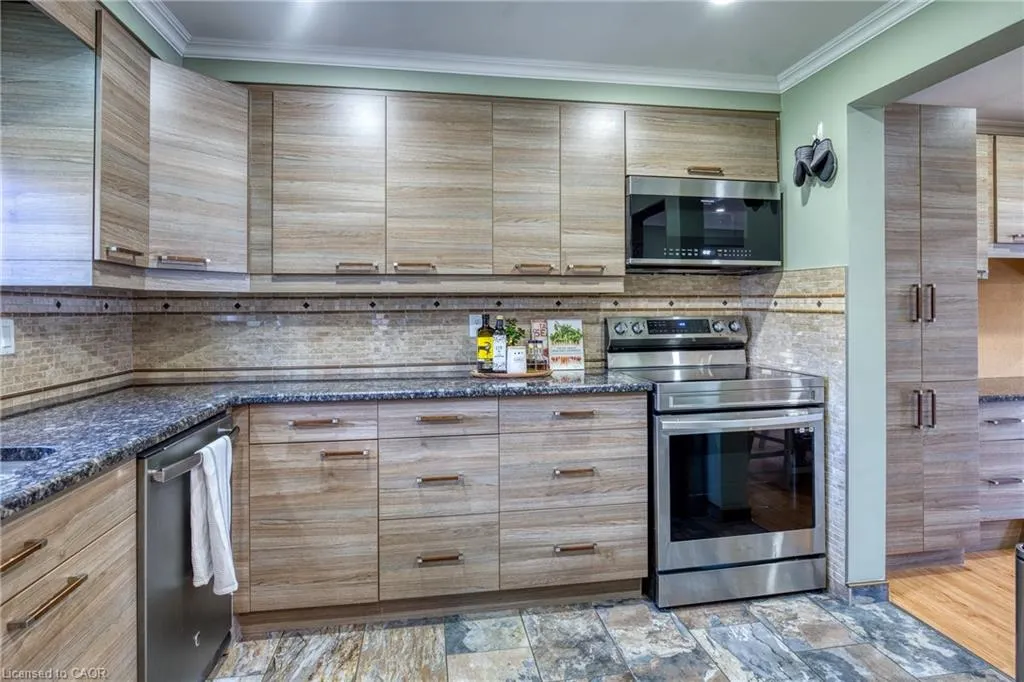 11 Grand River Boulevard, #20