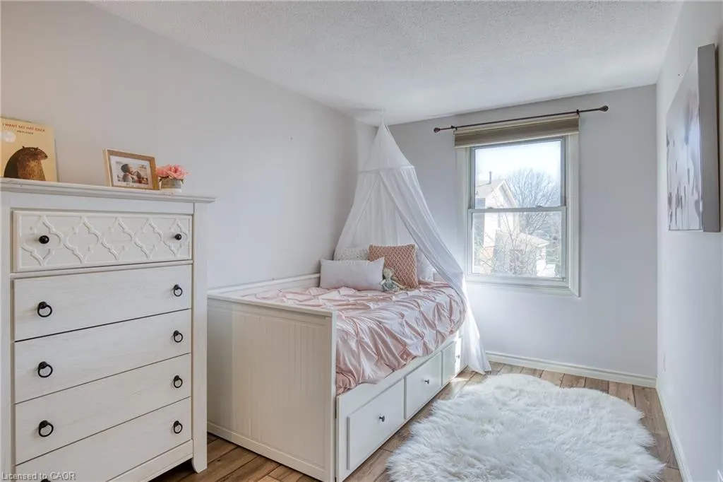 11 Grand River Boulevard, #20