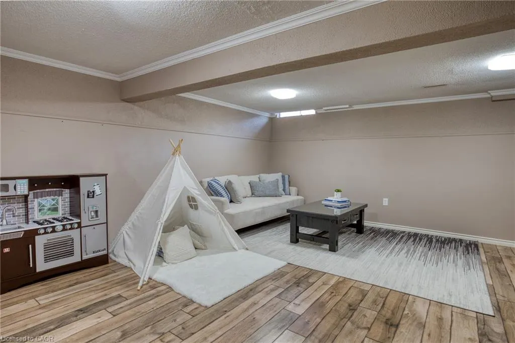 11 Grand River Boulevard, #20