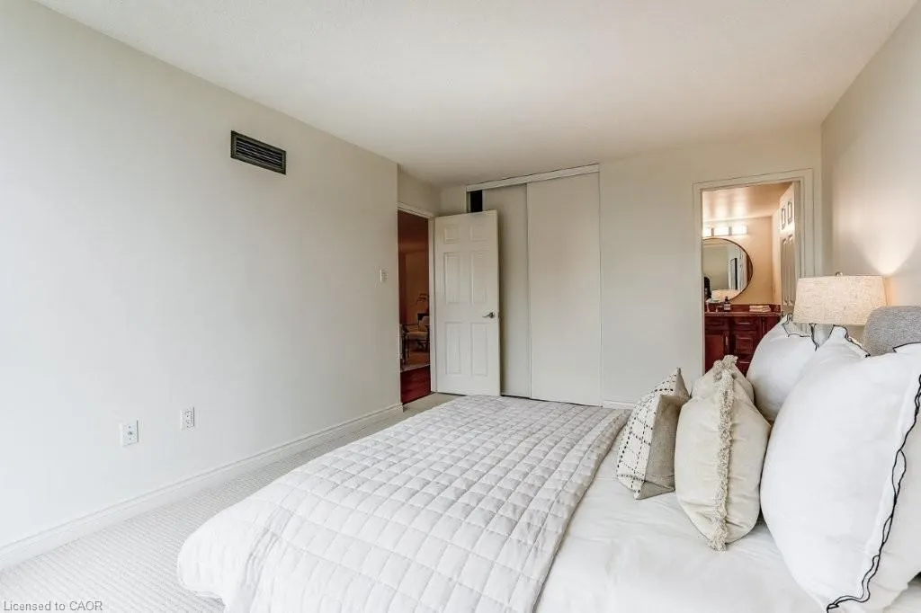 1237 North Shore Boulevard E, #707