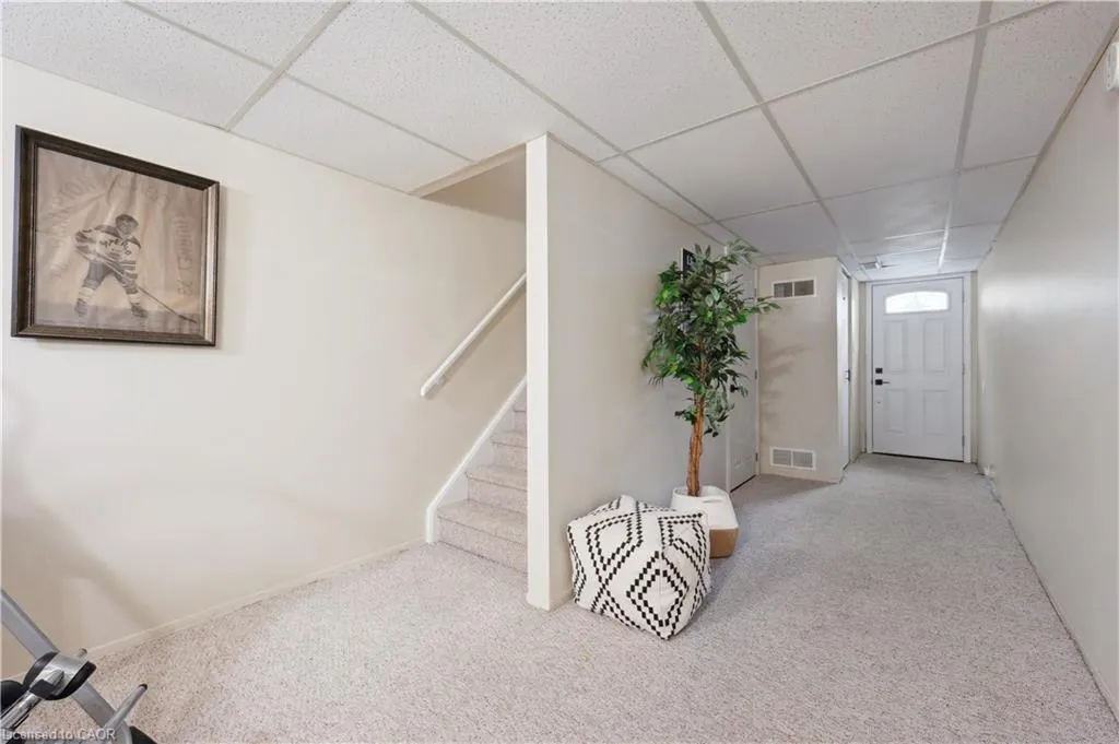 255 Camelot Court, #2
