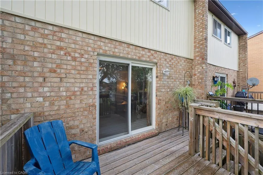 255 Camelot Court, #2