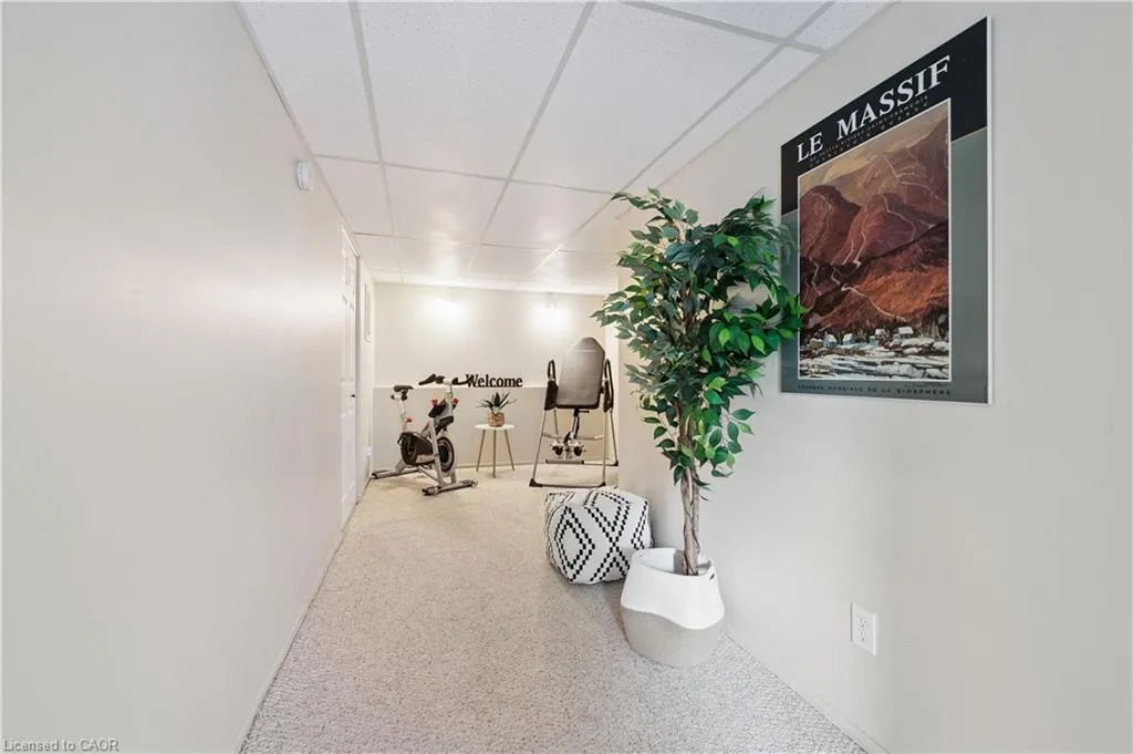 255 Camelot Court, #2