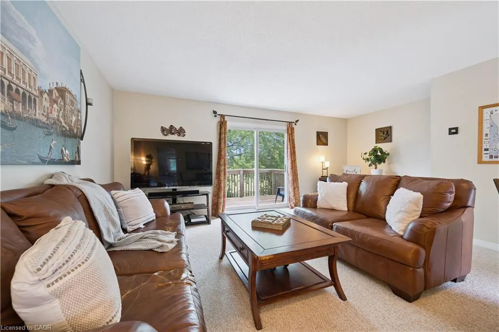 255 Camelot Court, #2