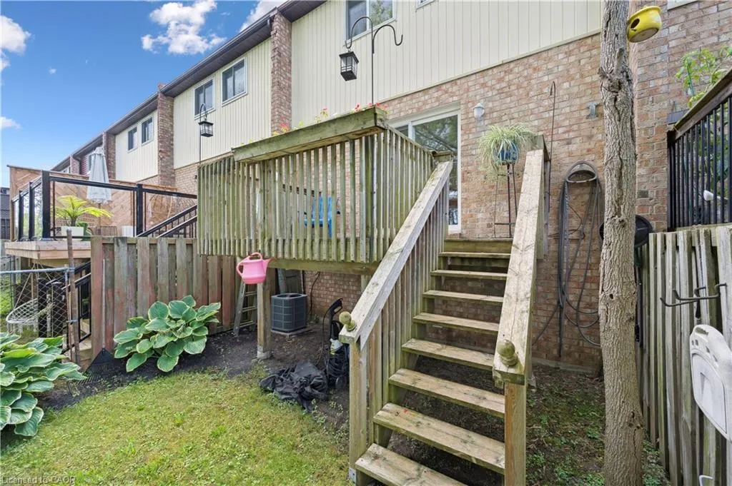 255 Camelot Court, #2