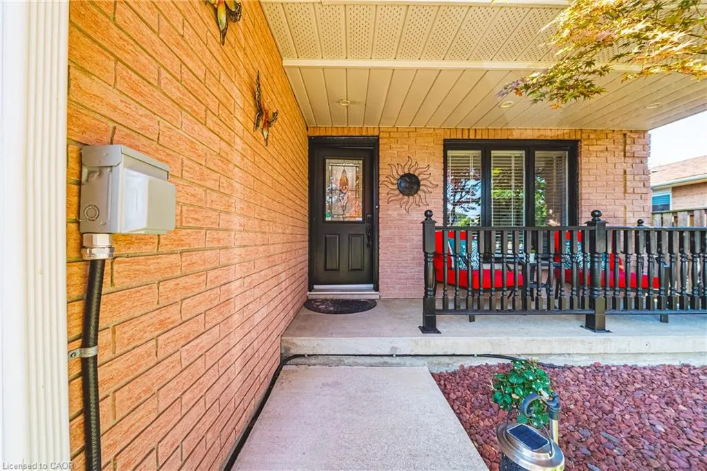 176 Highland Road W