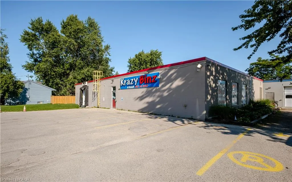 649 Ontario Street, #3