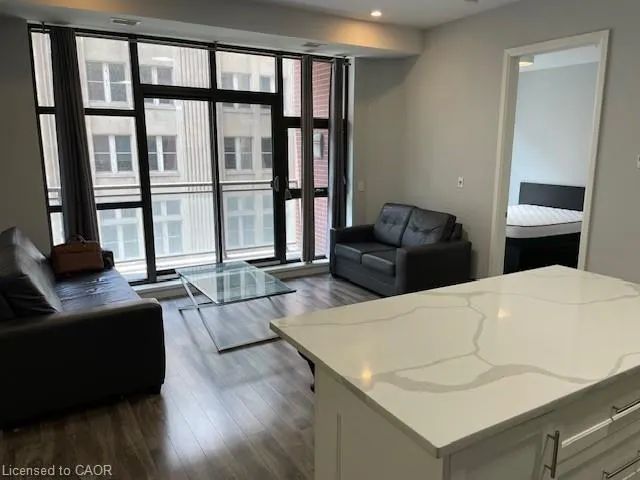 112 King Street E, #608