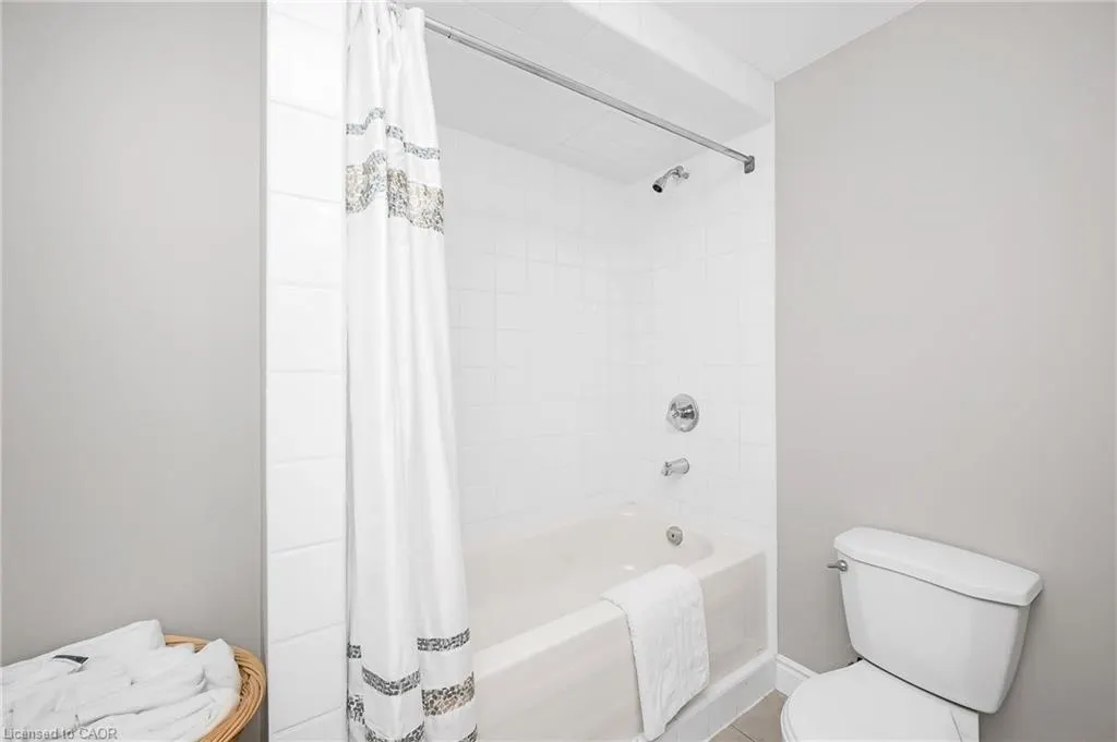 212 Stonehenge Drive, #18