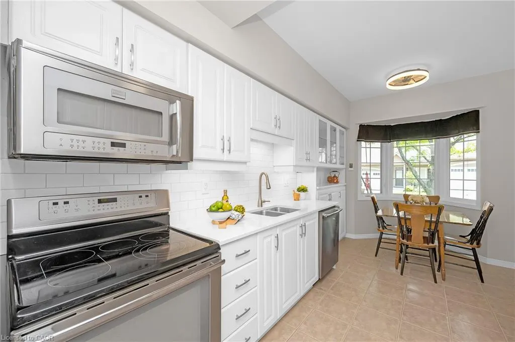 212 Stonehenge Drive, #18
