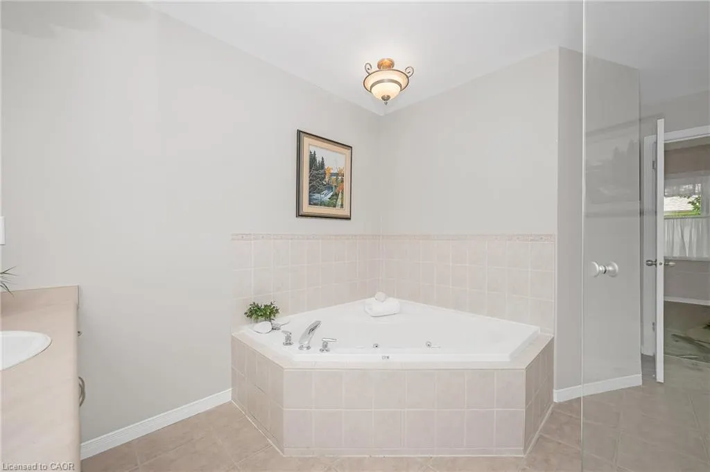 212 Stonehenge Drive, #18
