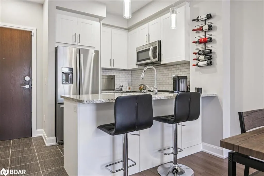216 Oak Park Boulevard, #414