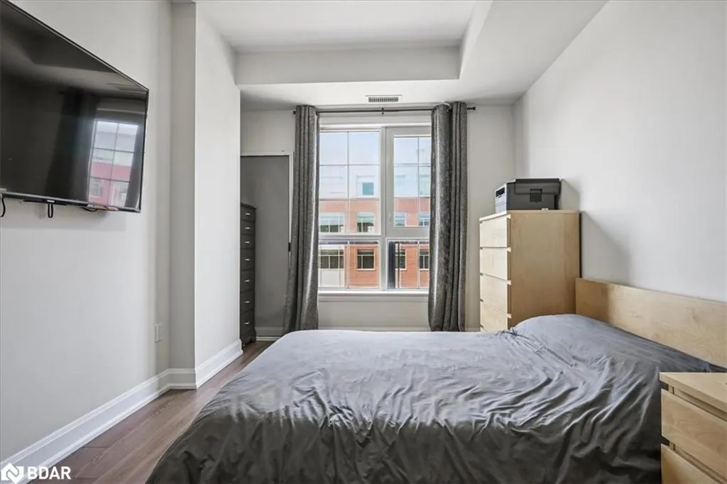 216 Oak Park Boulevard, #414
