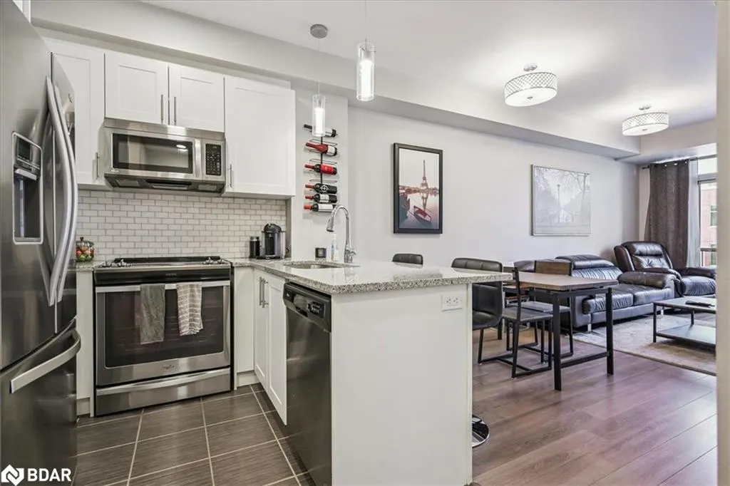 216 Oak Park Boulevard, #414