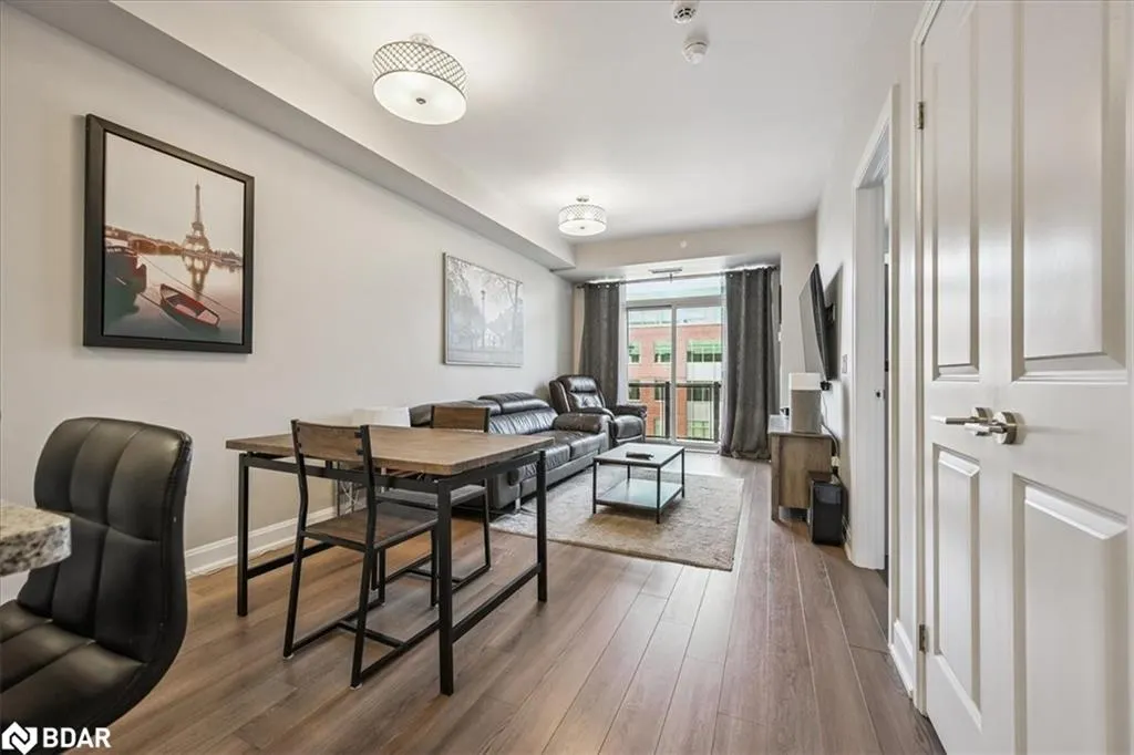 216 Oak Park Boulevard, #414