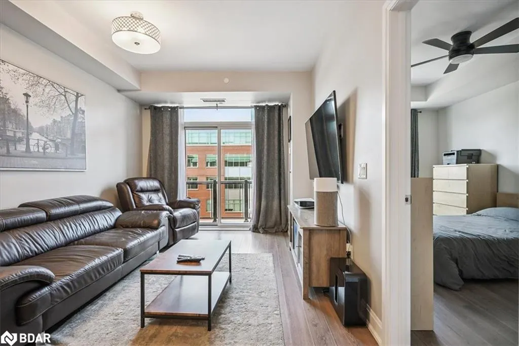 216 Oak Park Boulevard, #414