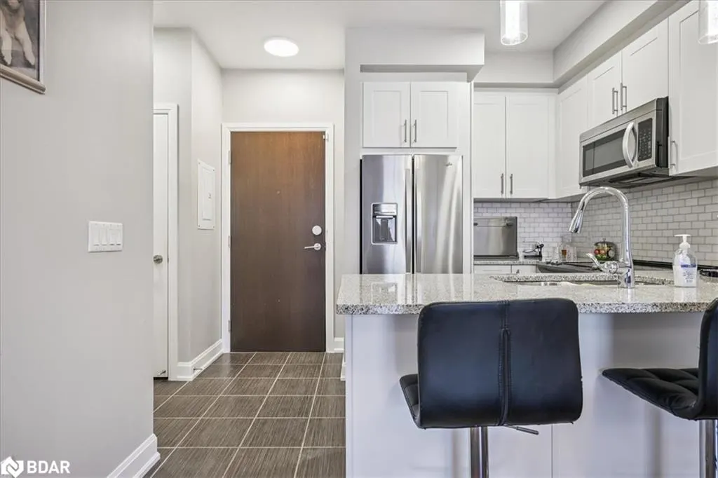216 Oak Park Boulevard, #414