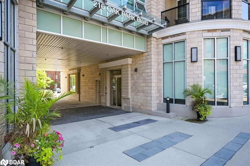 216 Oak Park Boulevard, #414
